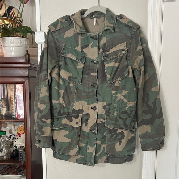 Free People Not Your Brother's Jacket Green Camo size XS - Picture 4 of 11